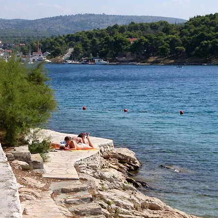 With A Parking Space Milna, Brac - 14961 Appartement